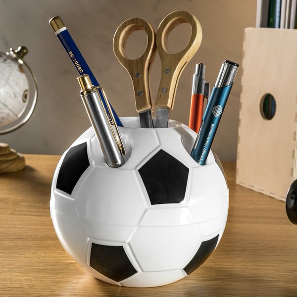 Levně Držák na tužky a pera fotbalový míč