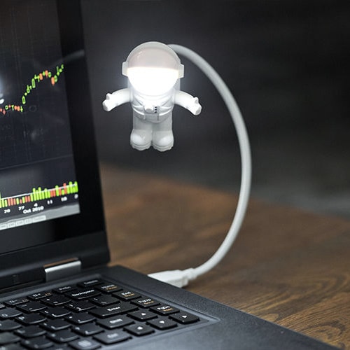Levně USB lampa astronaut